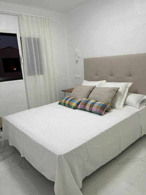 Moderno Apartamento Cerca Al Mar Tías Kültér fotó
